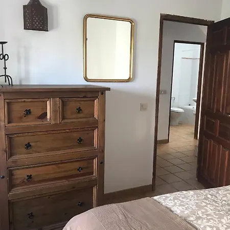 Casa Aire De Lecrin Bed & Breakfast 3*