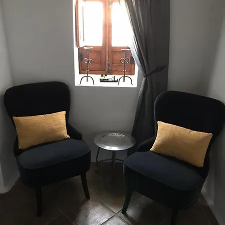 Casa Aire De Lecrin Bed & Breakfast 3*