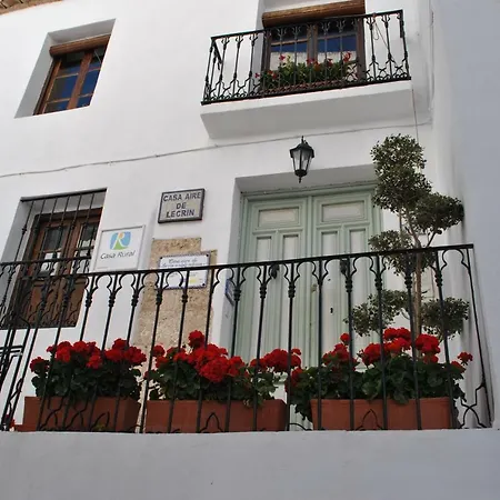 Casa Aire De Lecrin Bed & Breakfast 3*